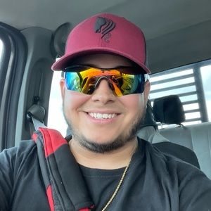 Meet your Posher, Eduardo